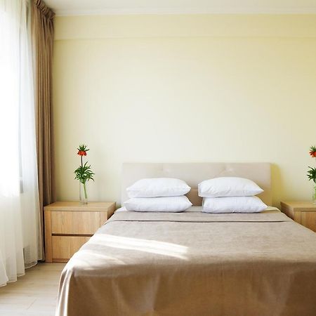 Chiernomorskie Apartamenty Odesa Exterior foto