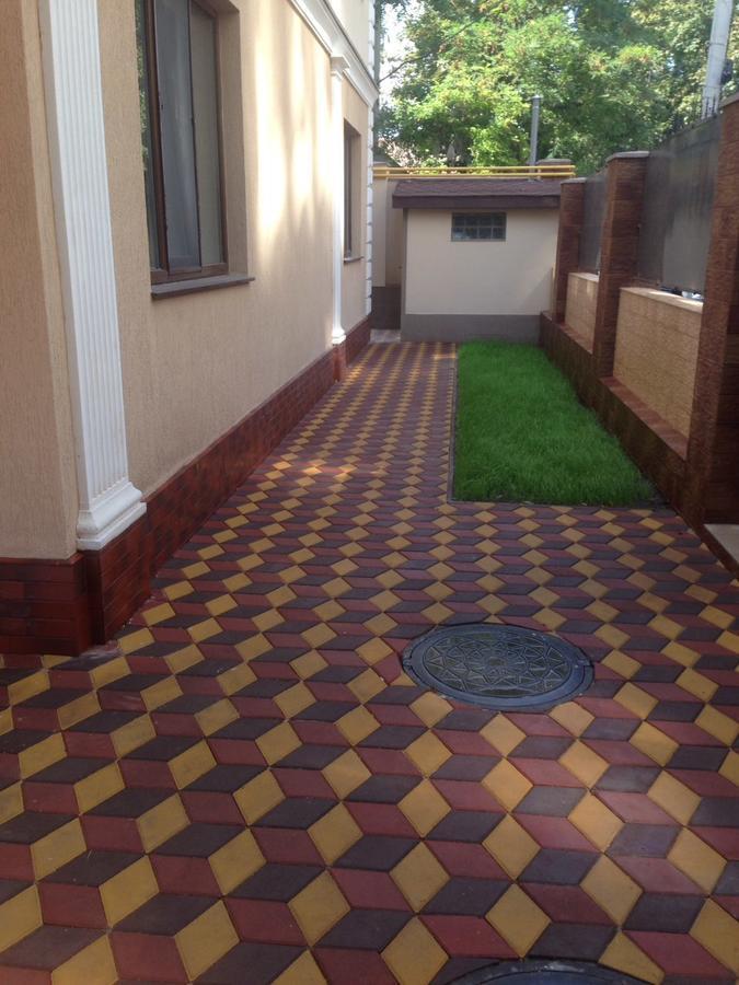 Chiernomorskie Apartamenty Odesa Exterior foto