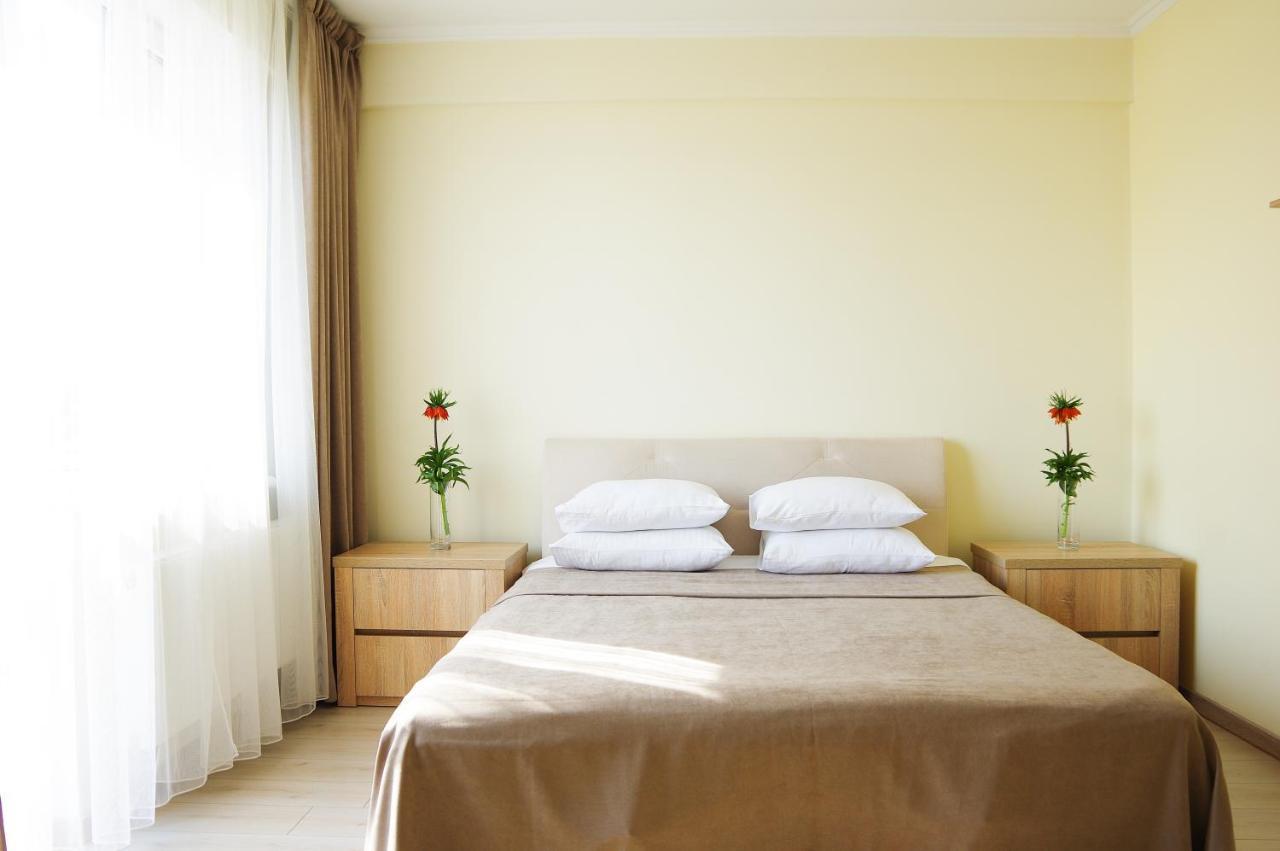 Chiernomorskie Apartamenty Odesa Exterior foto