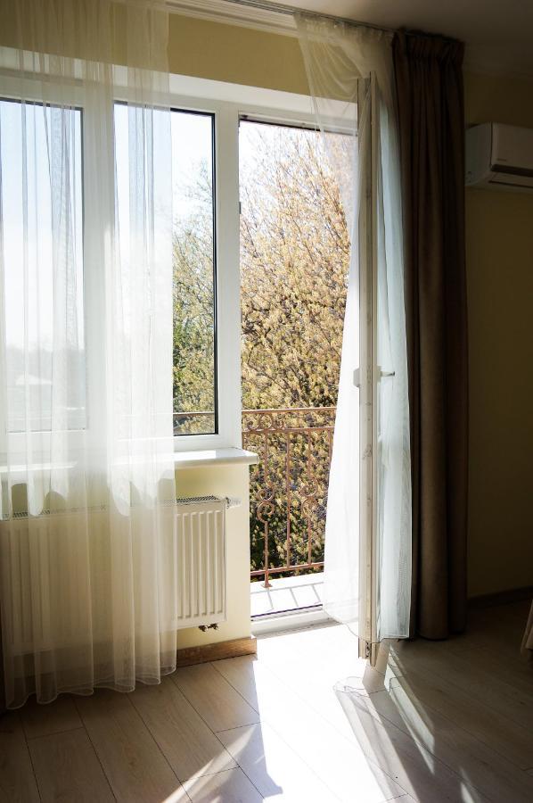 Chiernomorskie Apartamenty Odesa Exterior foto